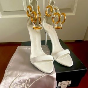 New Never Worn White and Gold Giuseppe Zanotti Heel